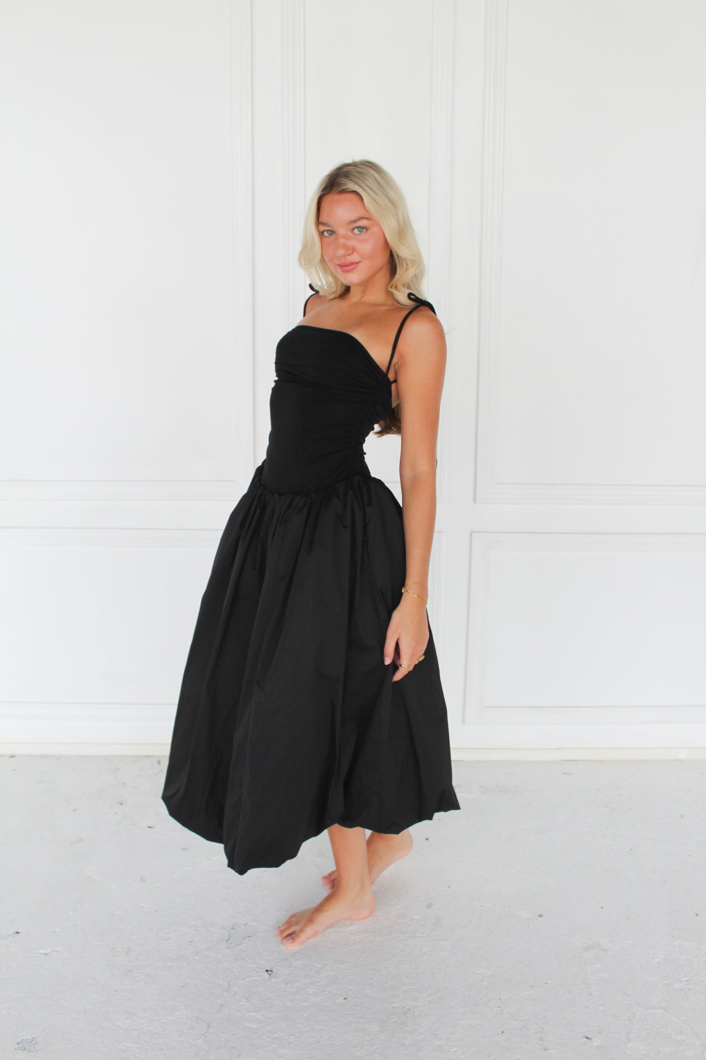 lottie puffball midi dress in black