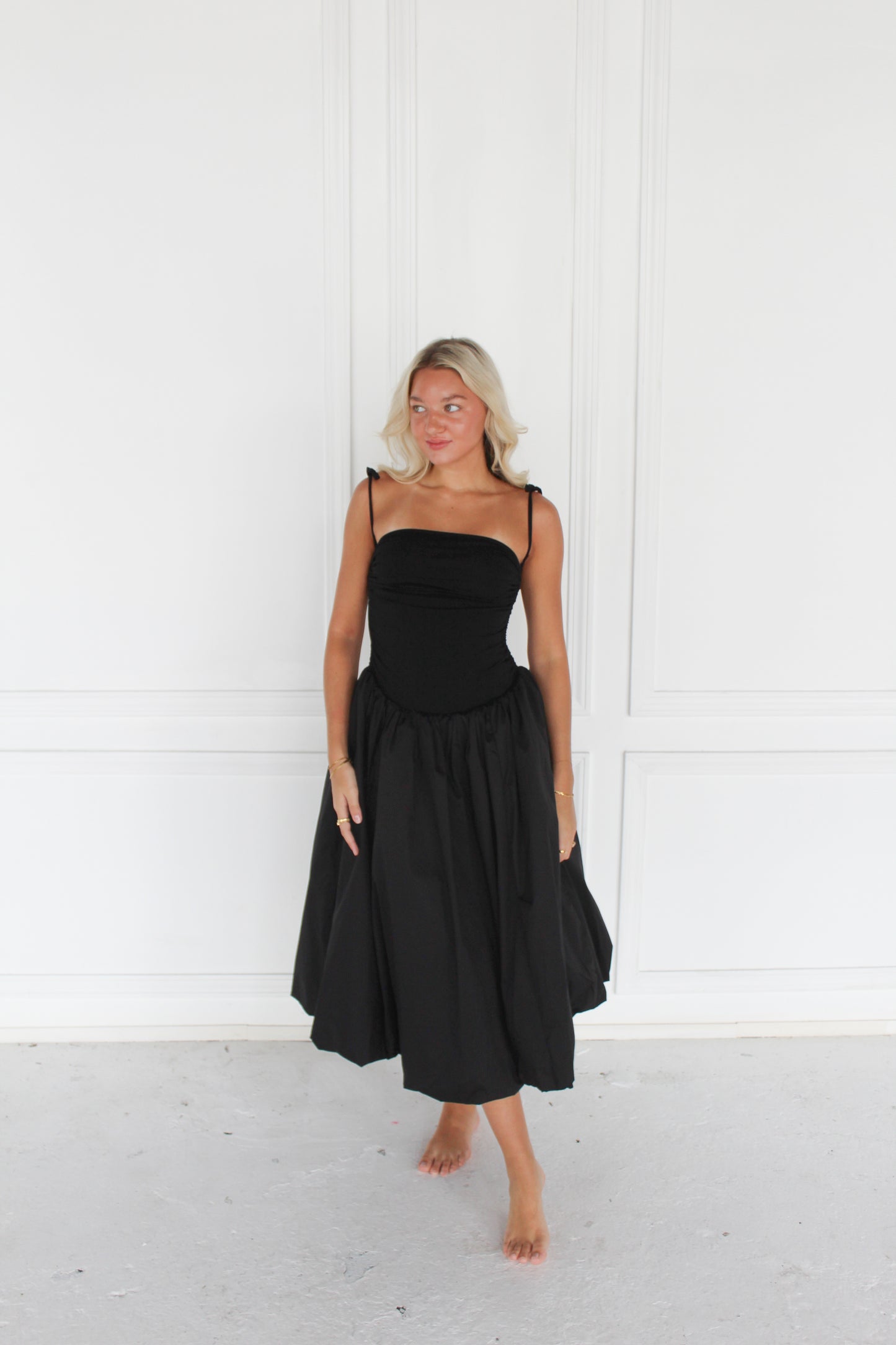 lottie puffball midi dress in black