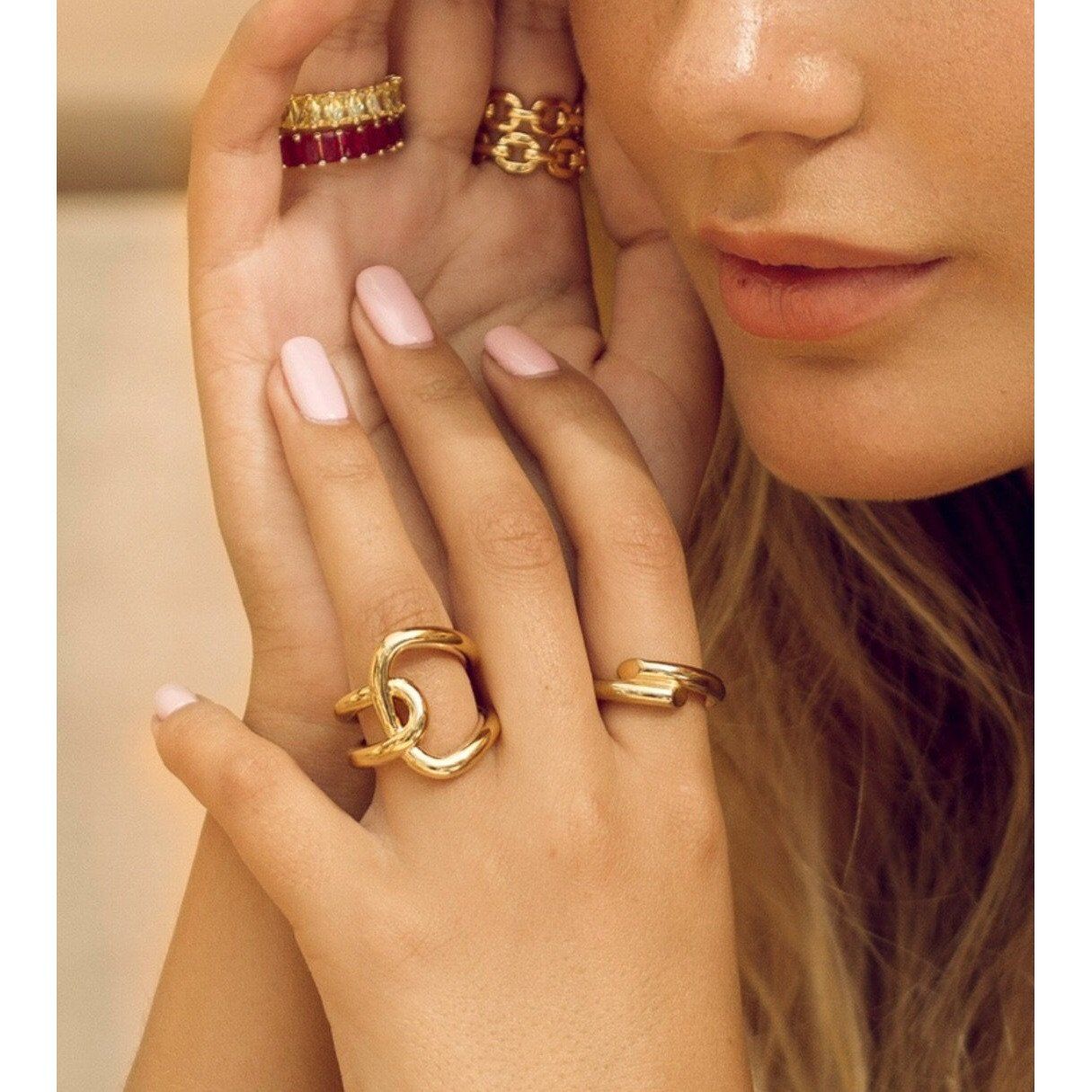 toni ring in gold